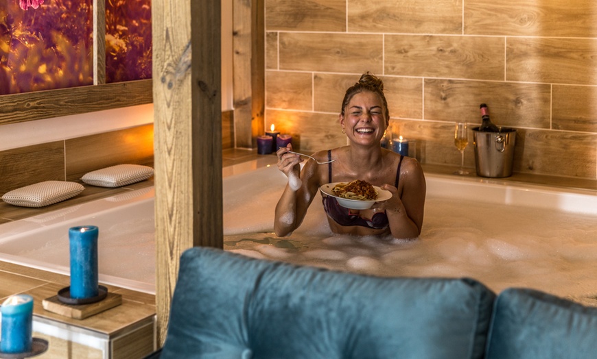 Image 17: Adults Only Valentin: Suite, HP & Private Spa im Hotel Aunhamer