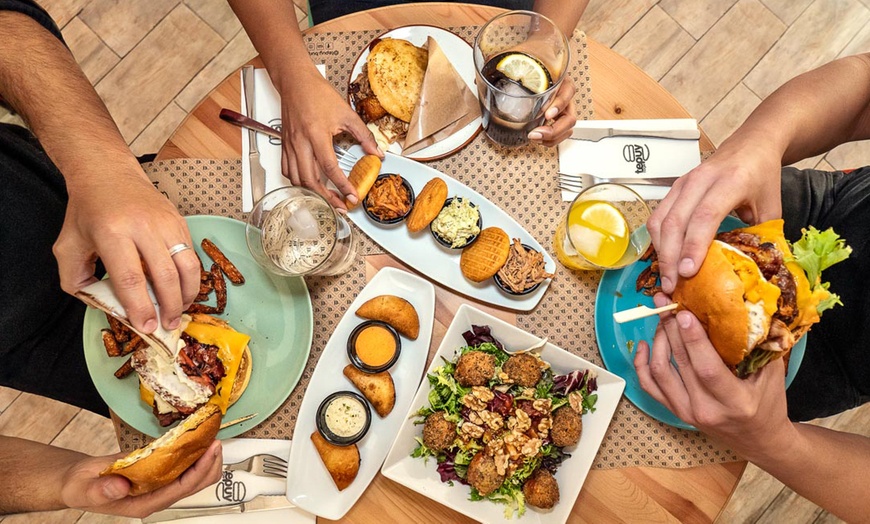 Image 8: Menú caribeño para 2 o 4 personas en Tepuy Burger