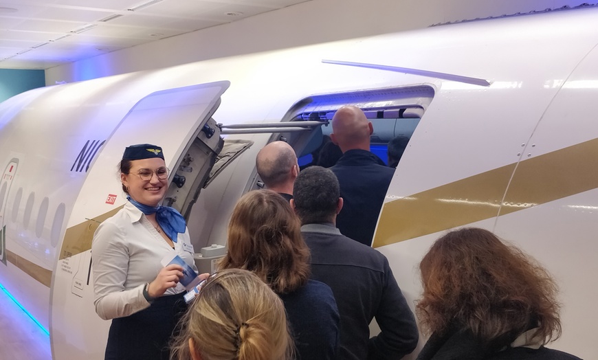 Image 5: Dîner de luxe dans une cabine d'avion réaménagée