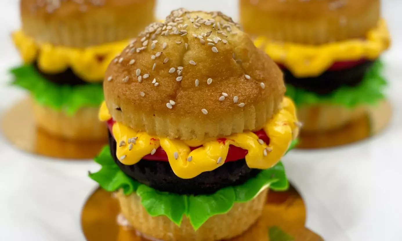 Enjoy Cake Pops, Cupcakes, Cookies & More Delicious Treats
