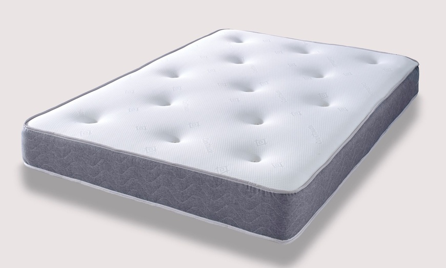 Image 3: Hybrid Tufted Mattress with Memory Foam


