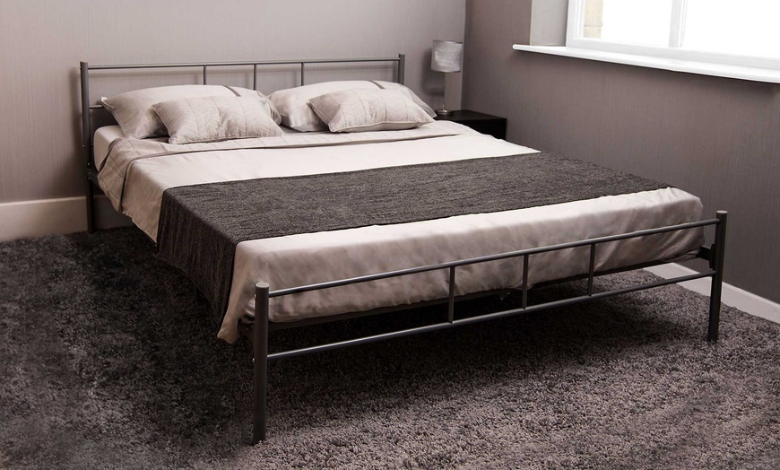 Image 1: Vida Designs Dorset Bedframe
