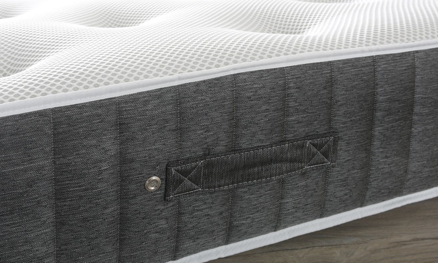 Image 9: Glitzy Deep Memory Foam Mattress