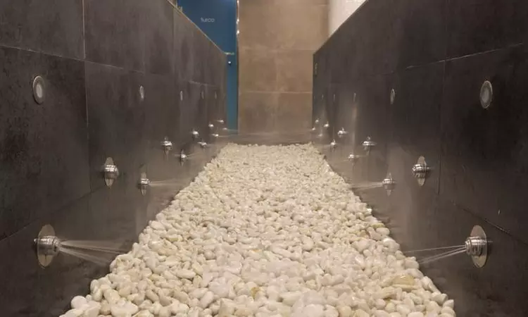 Circuito spa y masaje relajante en Azz Hotel Langre Spa