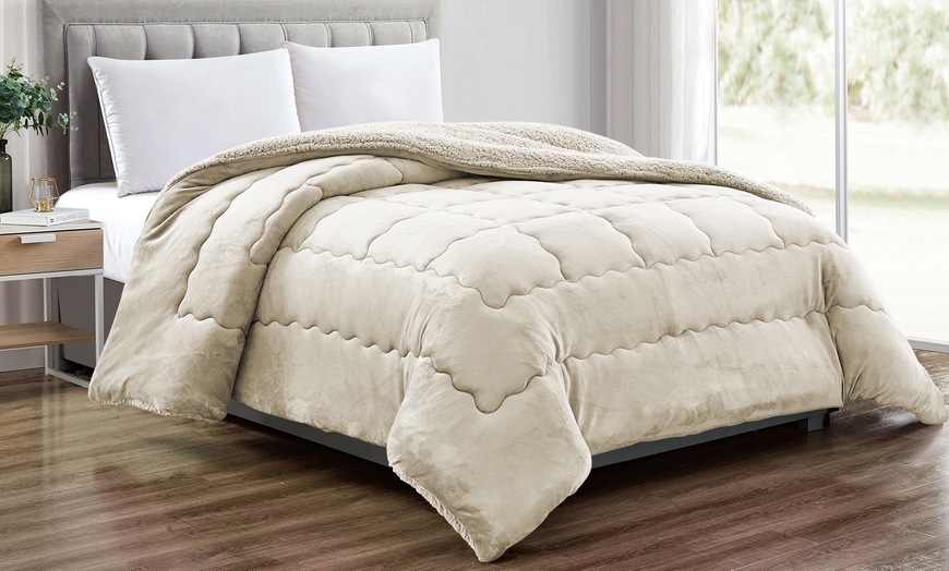 Image 1: Couette double en velours Sherpa