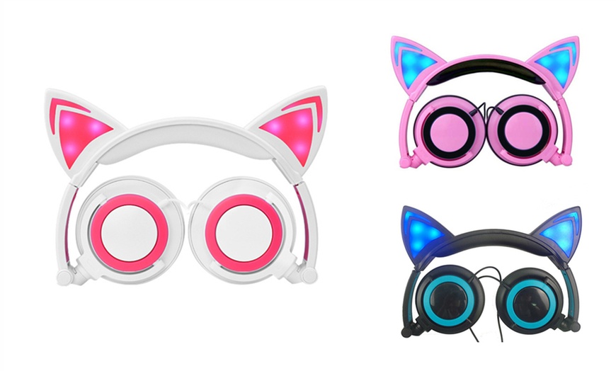 Image 2: Cat Glowing Kids' Headphones