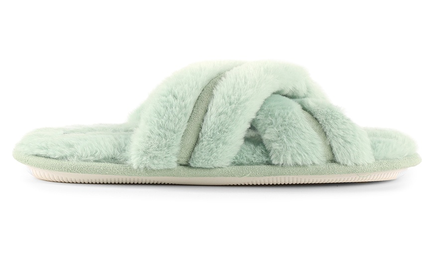 Image 8: Ladies Slip On  Spa Slippers