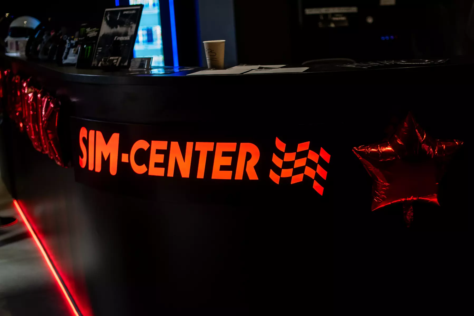 Jazda na symulatorach wyścigowych F1, GT lub 5 DOF w Sim Center