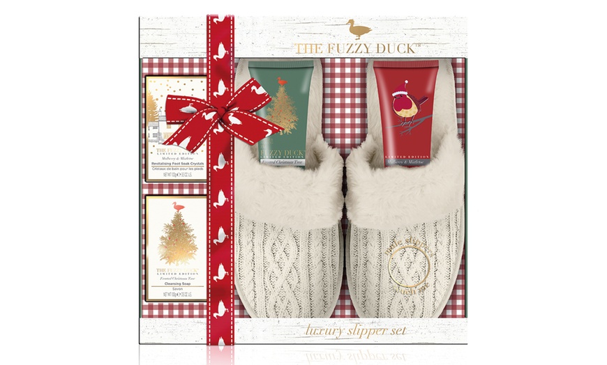 Image 3: Fuzzy Duck Winter Slipper Set