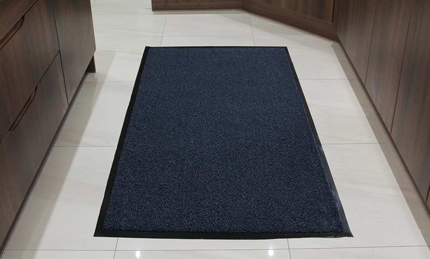 Image 2: Washable Barrier Mat