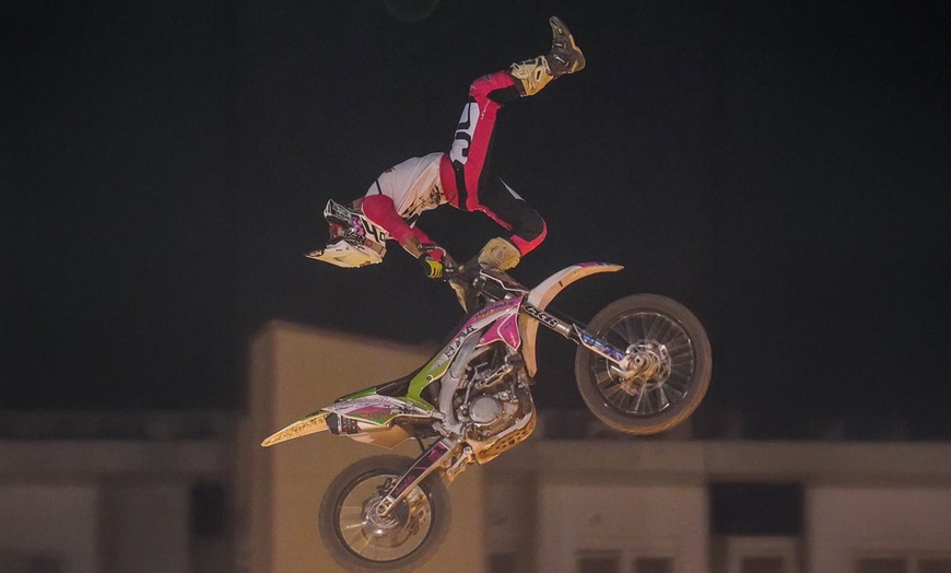 Image 19: Circus Vegas - American Circus