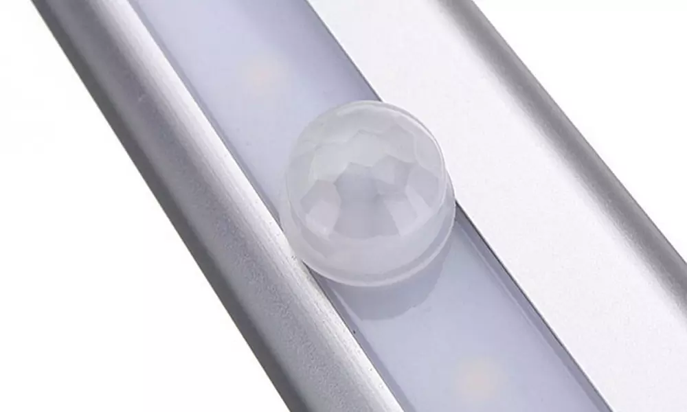 1x oder 2x LED-Lampe mit Bewegungssensor