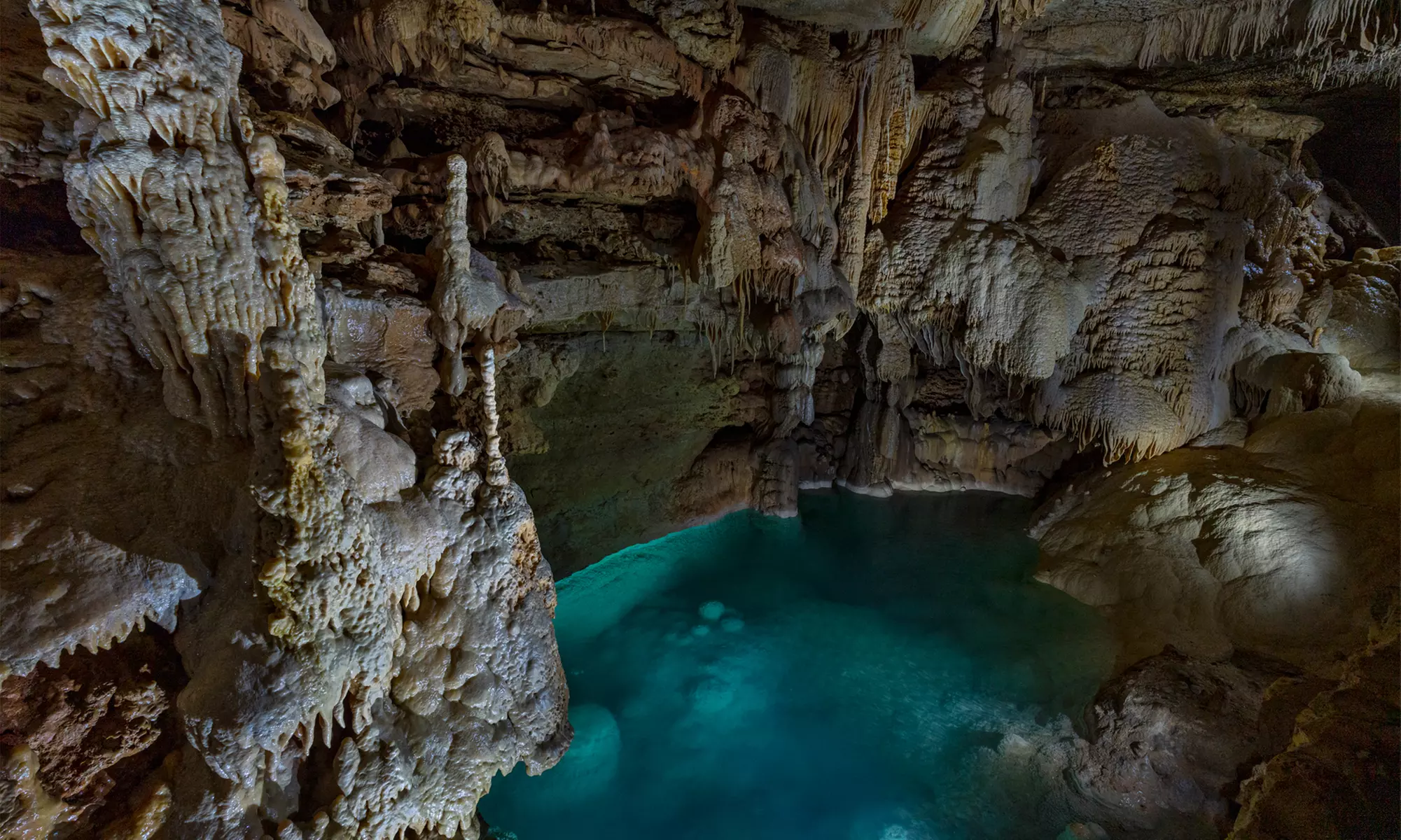 Natural Bridge Caverns Tours