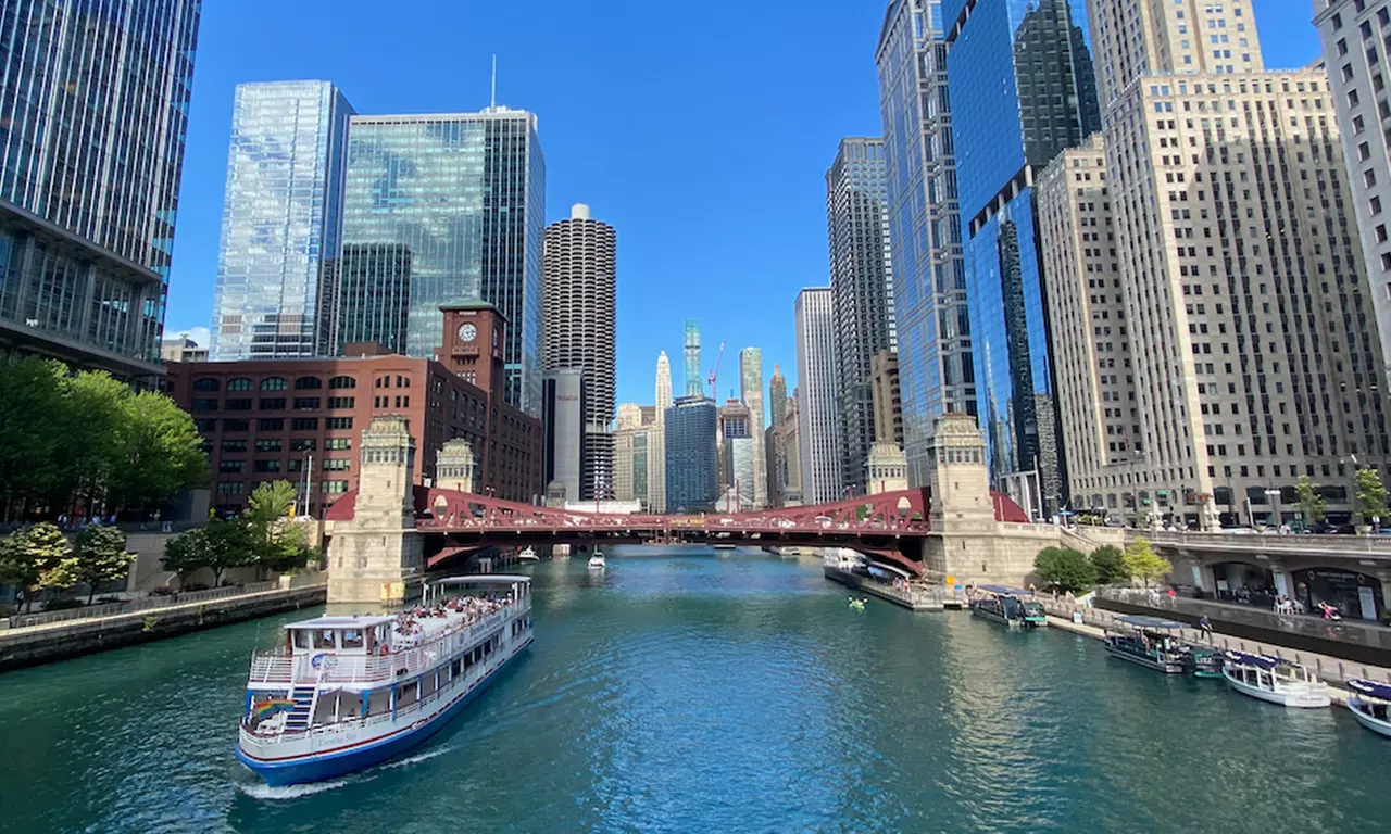 Skyline Sightseeing - Architecture Boat Tour and Lake Cruise Tickets