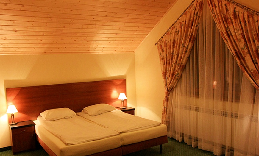 Image 3: Hotel 3* w Małopolskiem