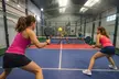 1 o 2 sesiones de alquiler de pista de mini padel de 90 minutos 1 vs 1 o 2 vs 2, ahorra hasta un 52% - Image 3