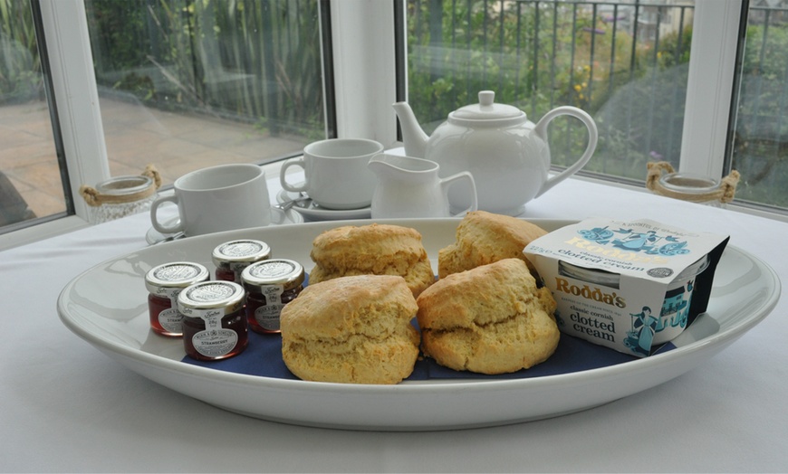 Image 3: Sparkling Afternoon or Afternoon Cornish Cream Tea at Porth Veor Manor