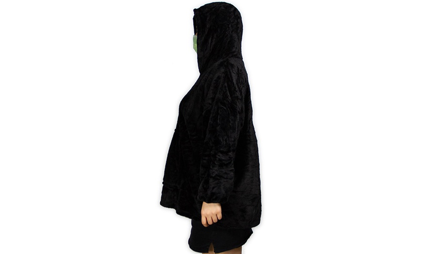 Image 13: Hoodie Blanket