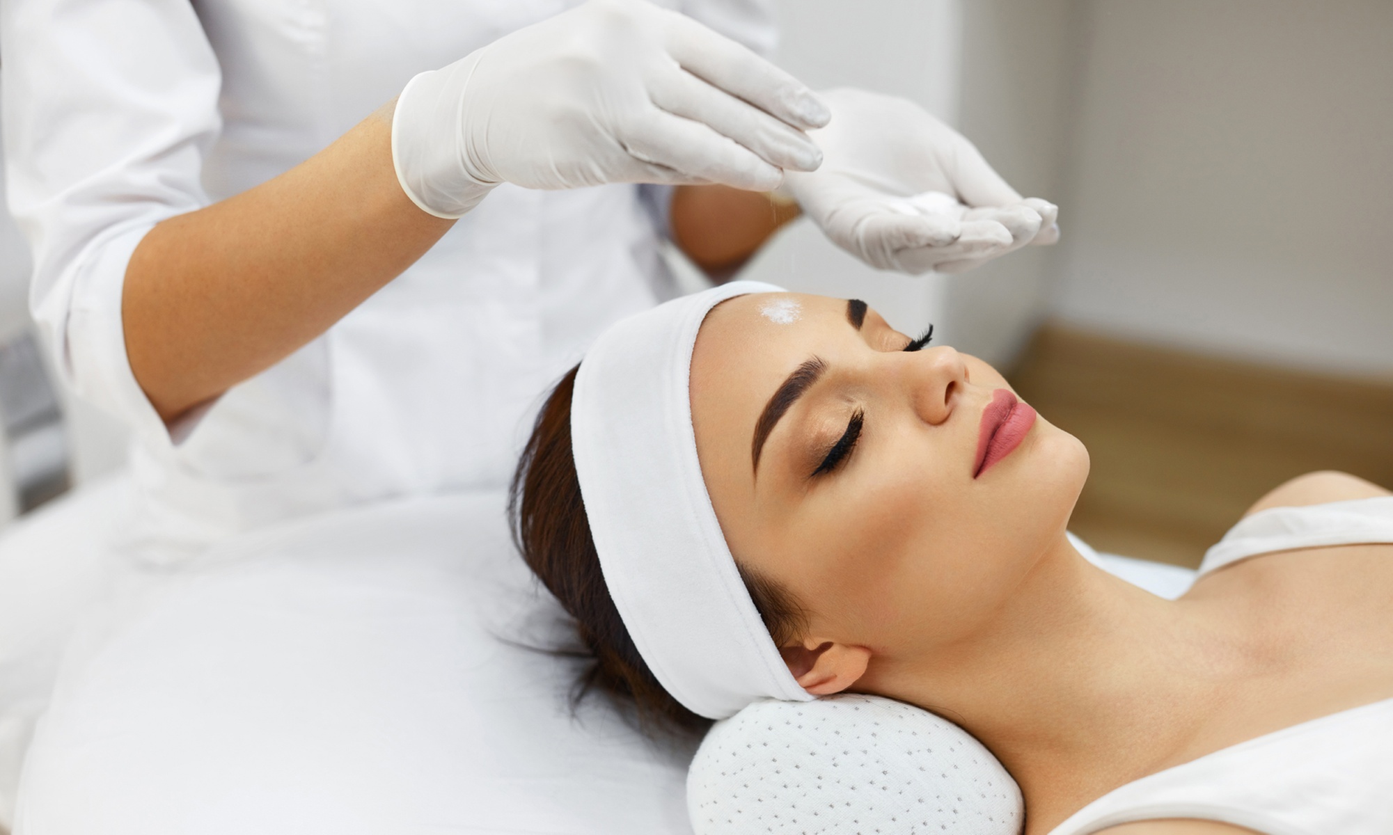 Up to 57%Off Facial Treatments at Evolution Body Transformation