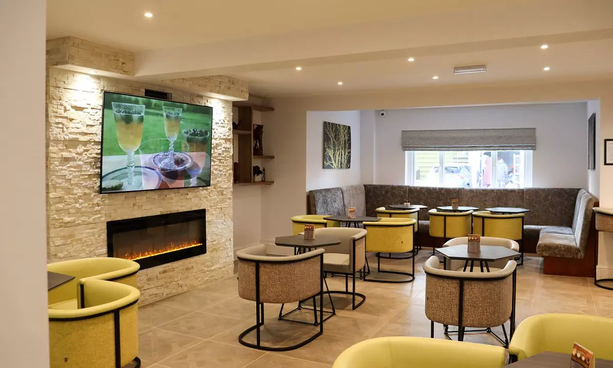 Glamorgan, South Wales: 1 Night Spa Break for 2 Food & Treatments!