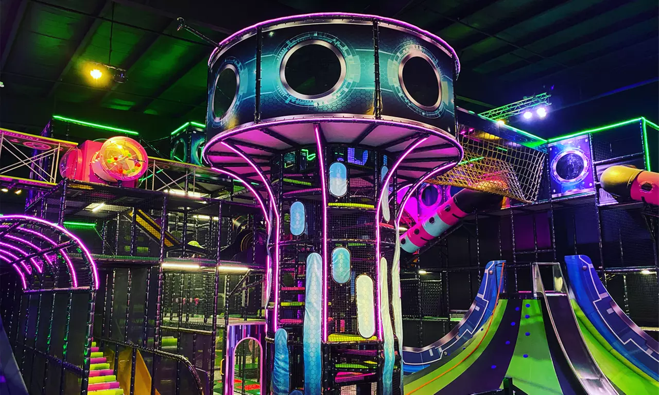 Two Jump Passes at AirborneX - Gonzales