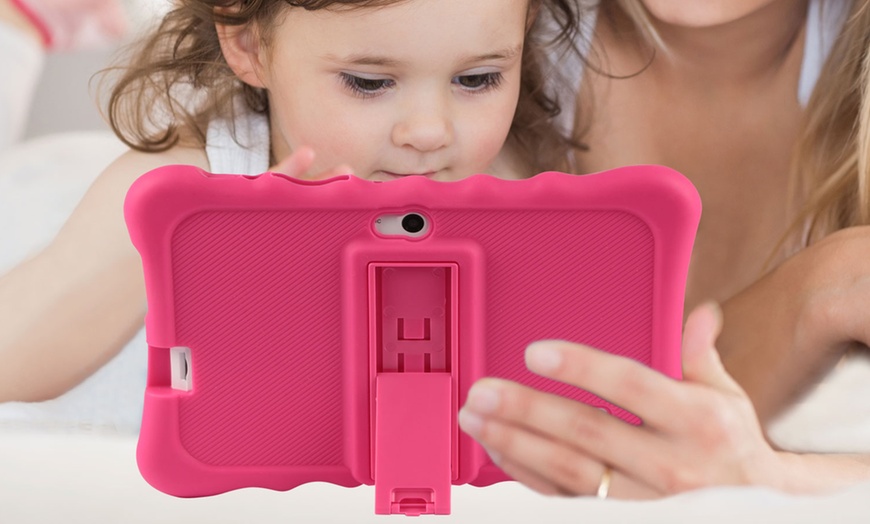 Image 8: 7'' 8GB Kids Tablet + Bumper Case