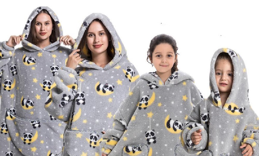 Image 39: Matching Family Snuggle Hooded Blanket