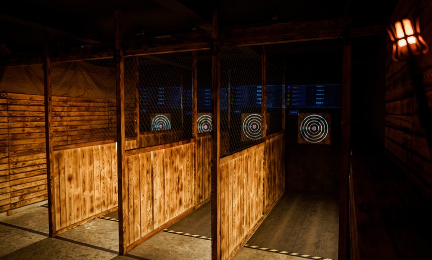 Image 6: Do 23% zniżki na  w WIKING Axe Throwing Club