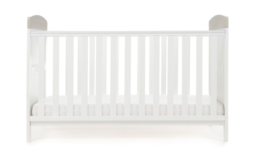 Image 5: 2-in-1 Baby Cot and Toddler Bed
