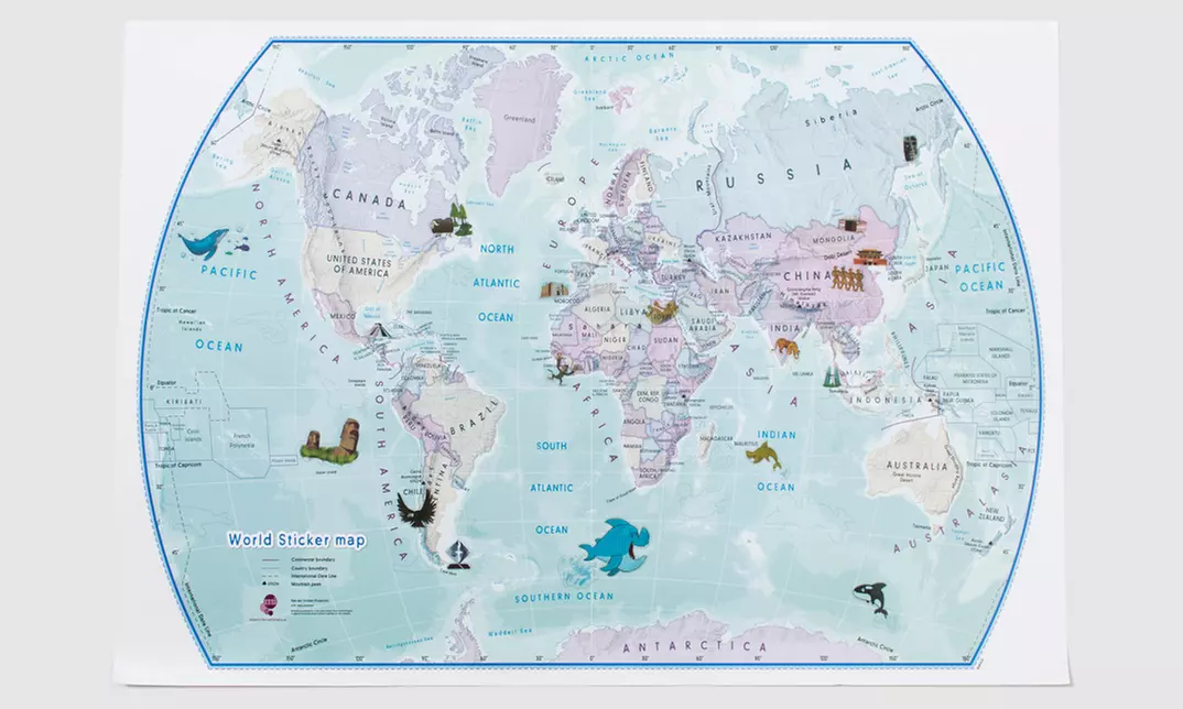 1 ou 2 cartes du monde avec autocollants de Maps International®, pour enfants - Primary Image