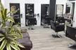 Sesión de peluquería con corte y tratamiento capilar o tinte en opción en Centro de belleza Virginia Arias - Second Medium