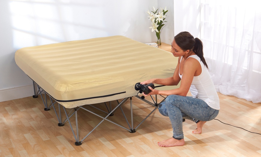 Image 2: Double Inflatable Guest Bed