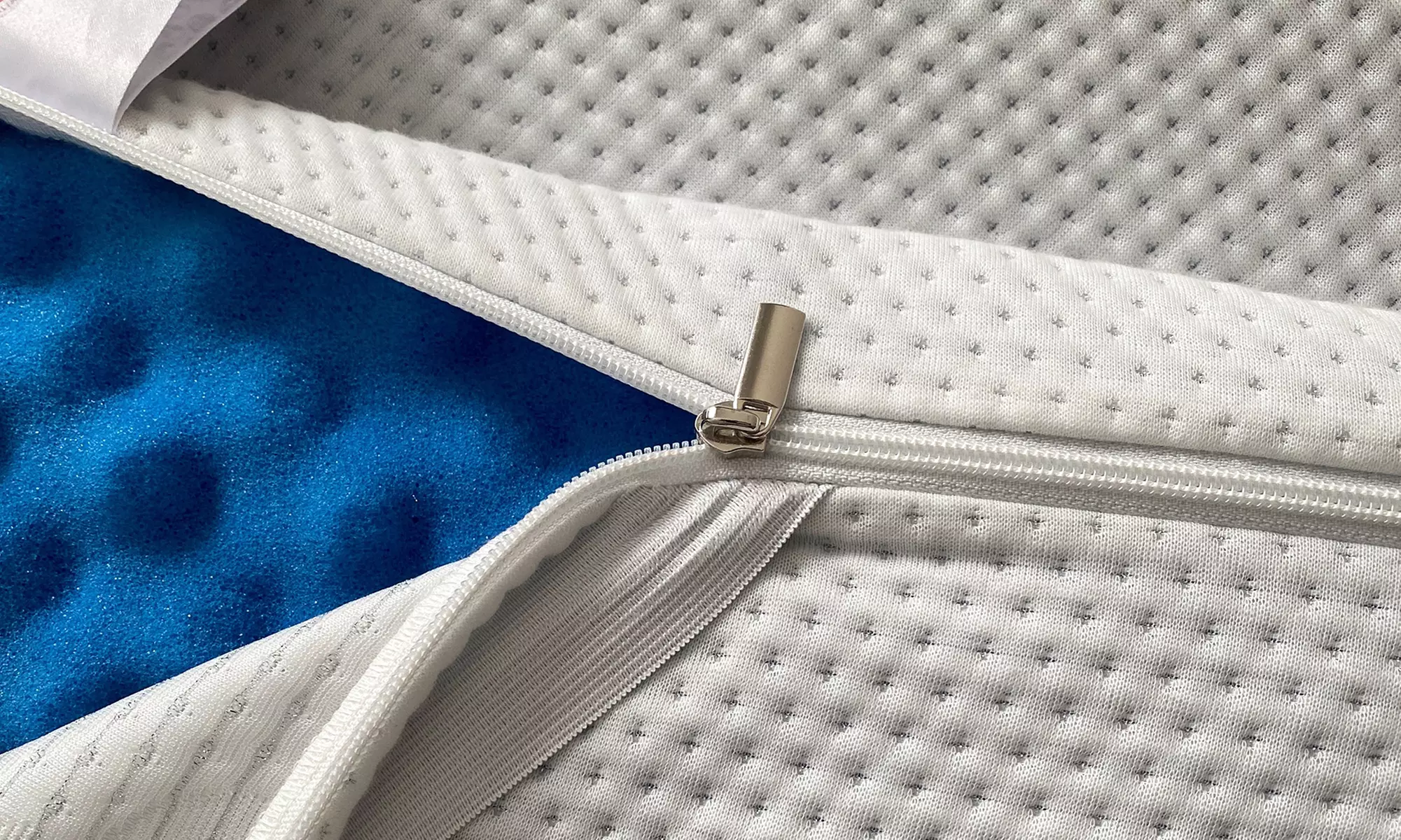 Topper de espuma viscoelástica y revestimiento SilverFresh con doble cara - Second Medium