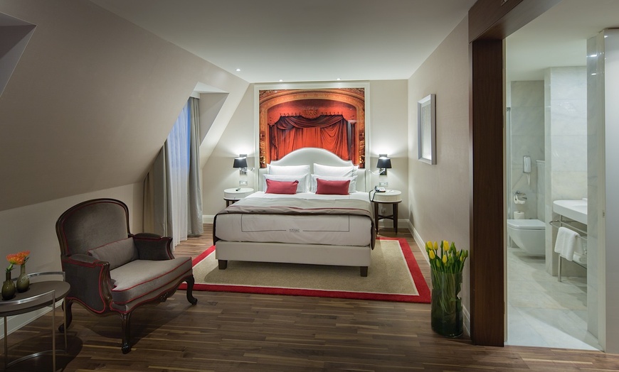 Image 13: Berlin: Classic Double Room with Breakfast and Spa