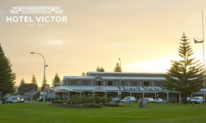 Victor Harbour: Coastal Getaway with Brekky