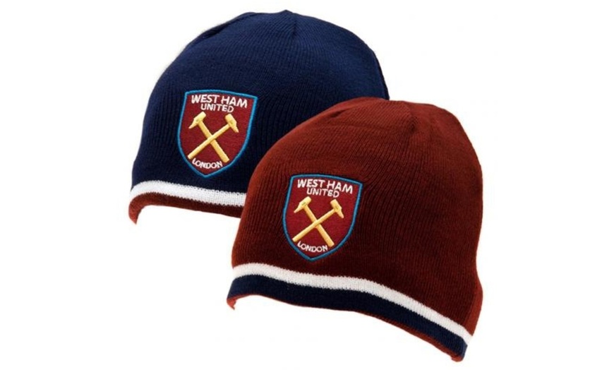 Image 5: Reversible Football Hats