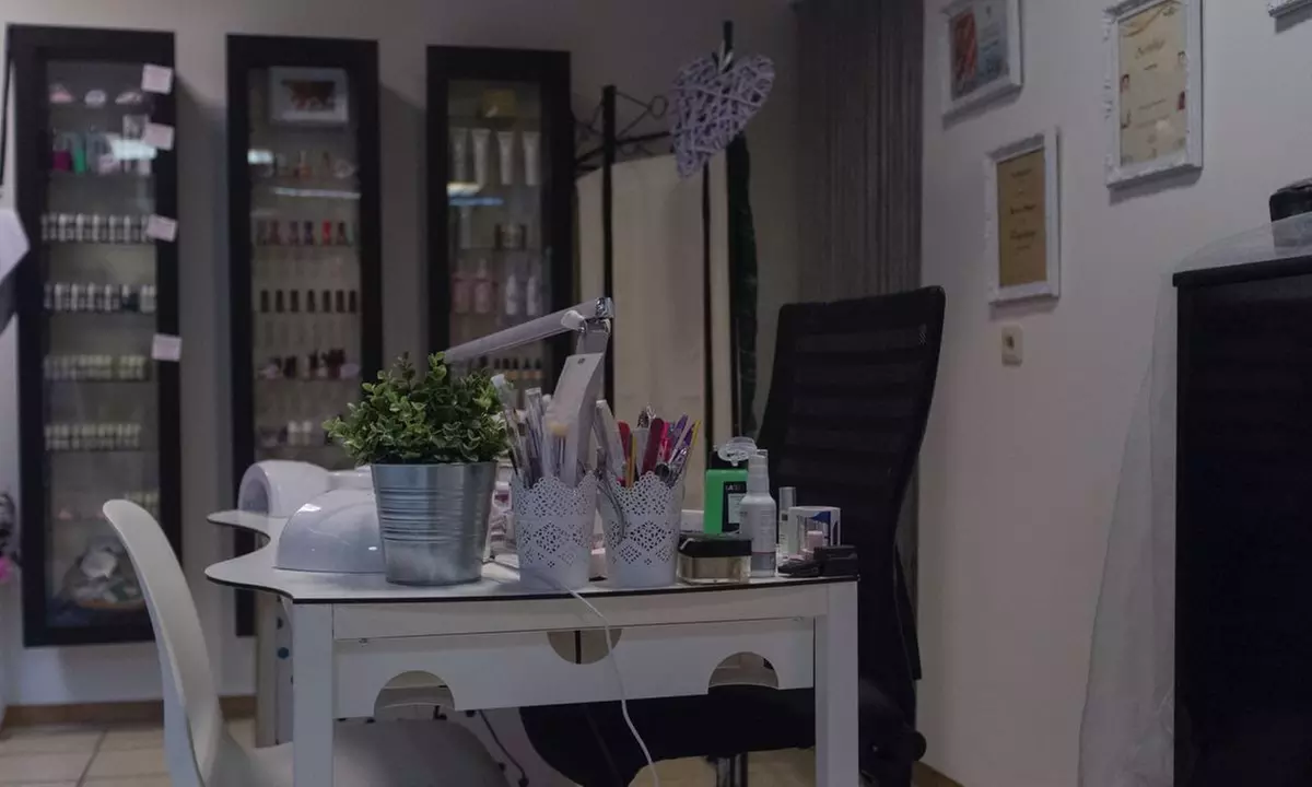 Permanent Make-up für Ober- oder Unterlid, Lippenkontur o. Augenbrauen