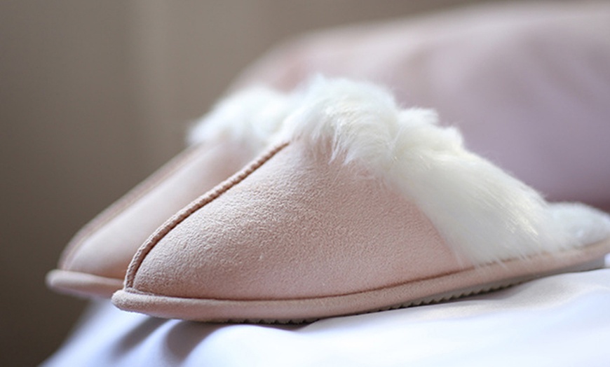 Image 5: Women's Warm Plush Slippers