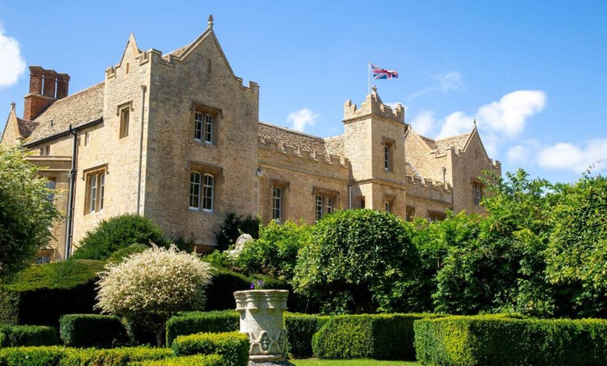 Image 5: Oxfordshire: Double Room or Junior Suite with Breakfast