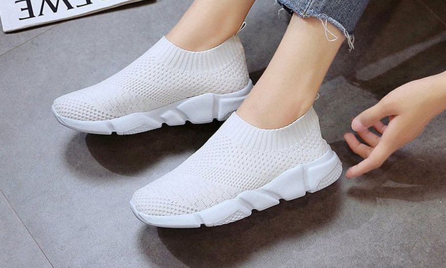 Image 4: Knitted stretch slip on trainers