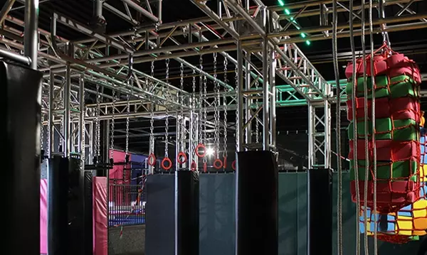 Entrée au Jump Street Trampoline Park