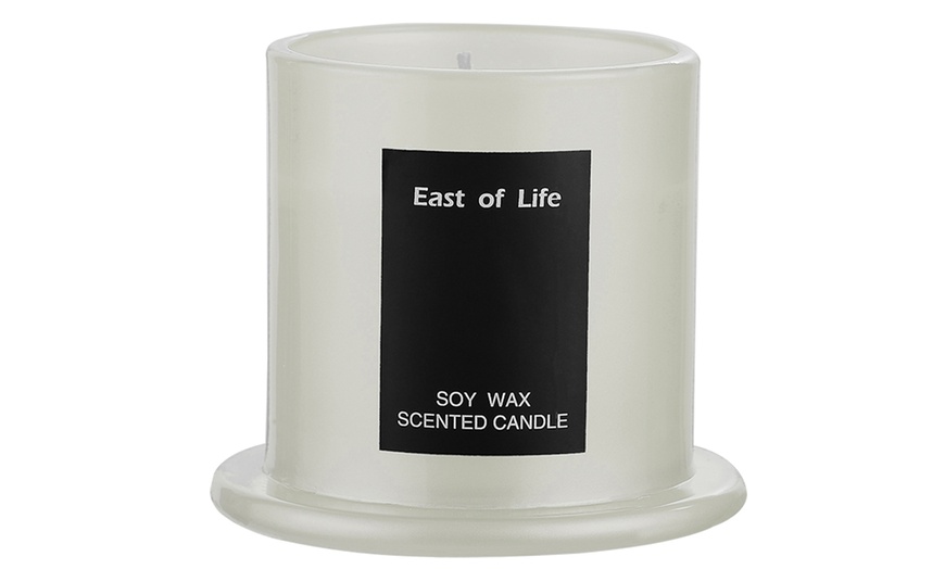 Image 2: Soy Wax Scented Candle English Pear and Freesia