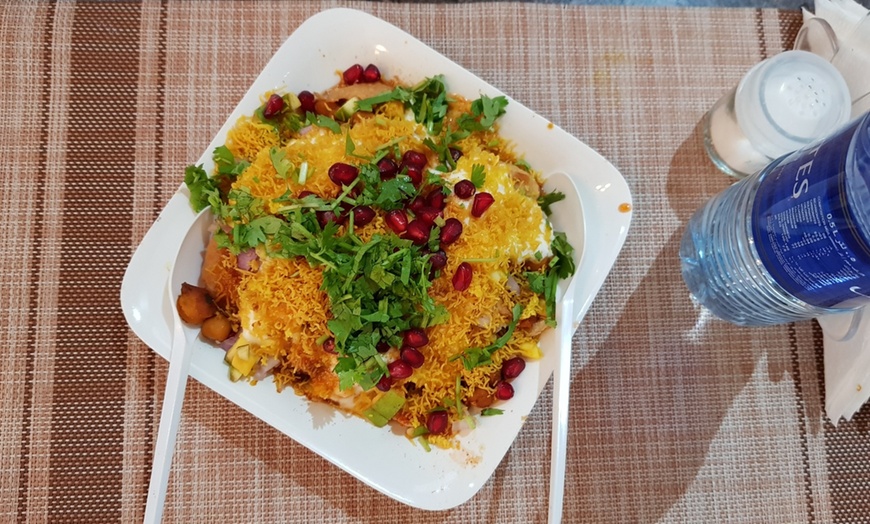 Image 19: Vegetarian Meal