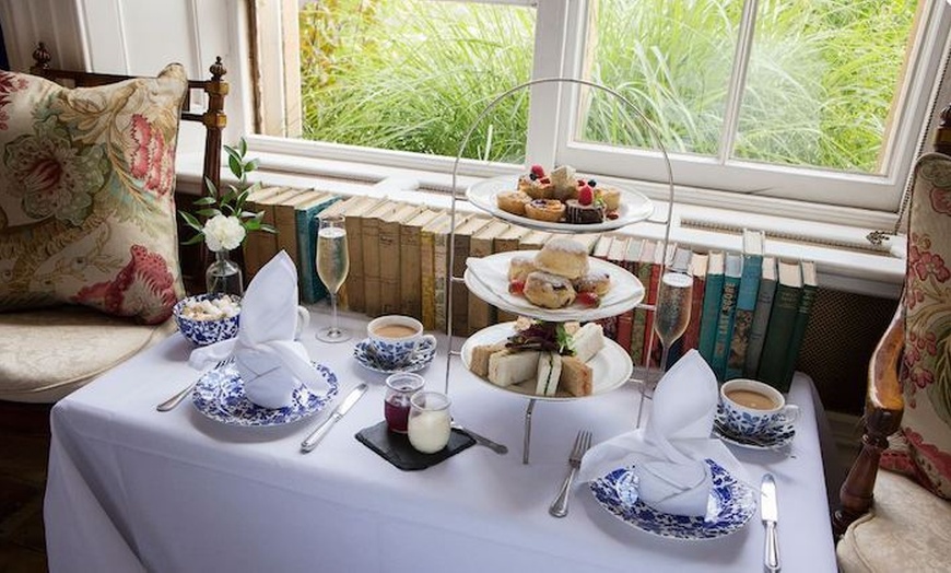 Image 3: 4* Afternoon Tea for Two