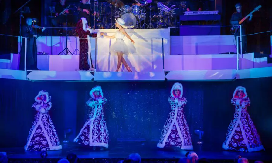 Soirée cabaret et repas pour deux en option à Milady Opera