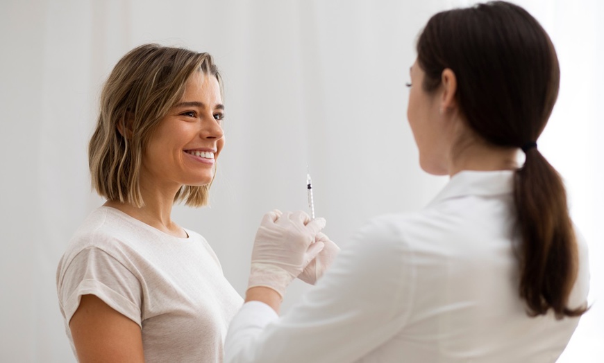 Image 3: Tratamiento reafirmante inyectado, mesoterapia y ADN 