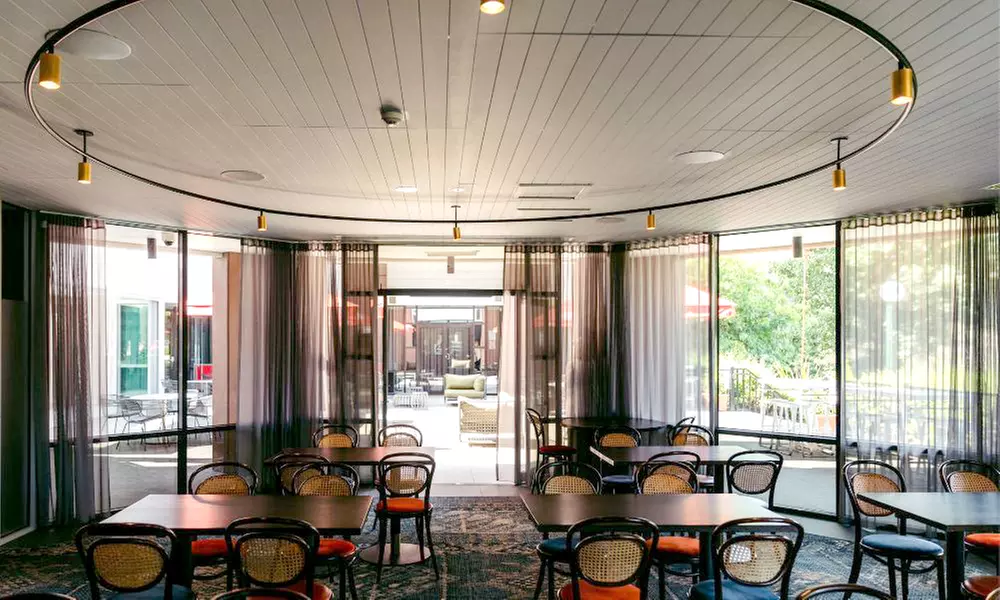 2,4 or 6 People: 3 Course Modern Australian Experience with Wine