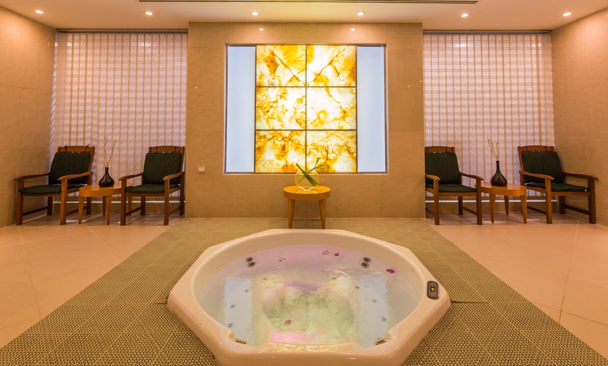 Image 2: 30-Minute Spa Treatment at Flow Wellness