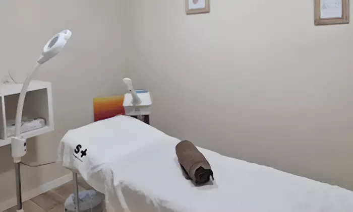 Limpieza facial con opción a tratamientos adicionales para 1 persona