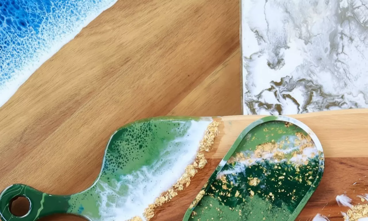 1.5 Hours of Resin Cheese board Workshop for Up to 14 People